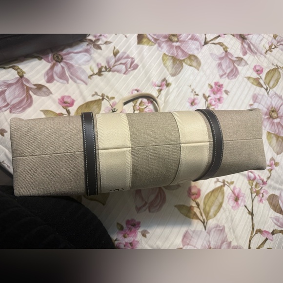 Chloe Woody Large Tote Bag NEW - Picture 5 of 6